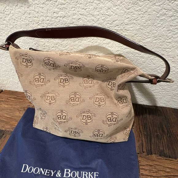 Dooney and Bourke  -  Vintage Canvas Signature Monogram Hobo Bag - Picture 5 of 12